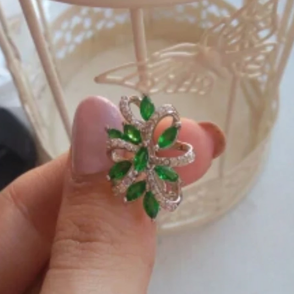 Pure 92.5 Sterling Silver Emerald Studs - Enumu
