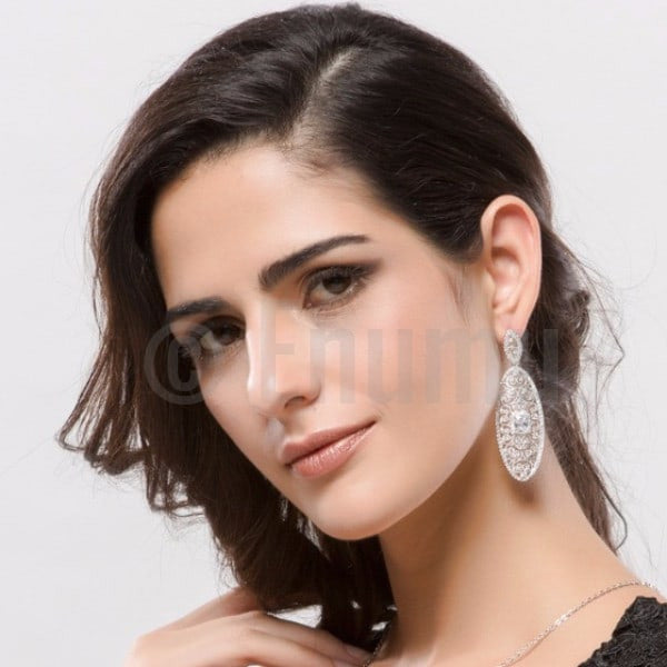 Grand Swiss Zircon Dangle Earrings - Enumu