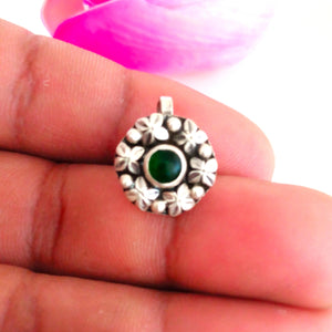 Handmade Pure Silver Uncut Emerald Nose Pin ( Non - Pierced ) - Enumu