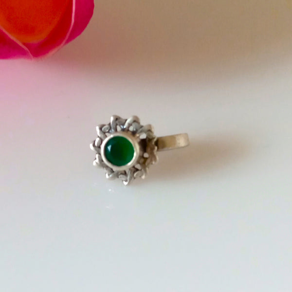 92.5 Pure Silver Emerald Nose Pin ( Non - Pierced ) - Enumu
