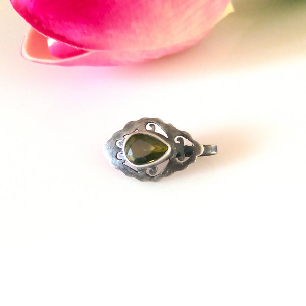 Pure Silver Olive Green Nose Pin ( Non - Pierced ) - Enumu