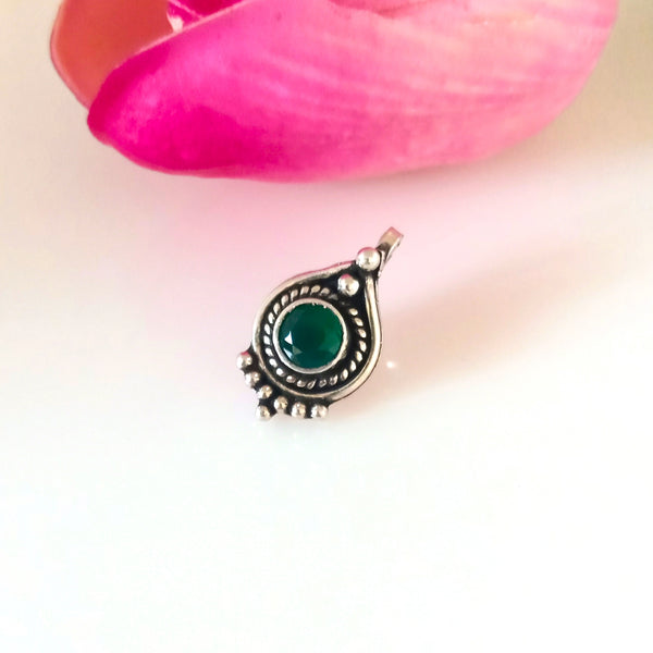 Handmade Pure Silver Emerald Drop Nose Pin ( Non - Pierced ) - Enumu