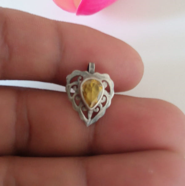 Handmade Pure Silver Leaf Nose Pin ( Non - Pierced ) - Enumu