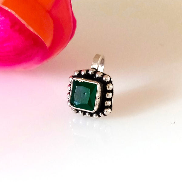Handmade Pure Silver Emerald Square  Nose Pin ( Non - Pierced ) - Enumu