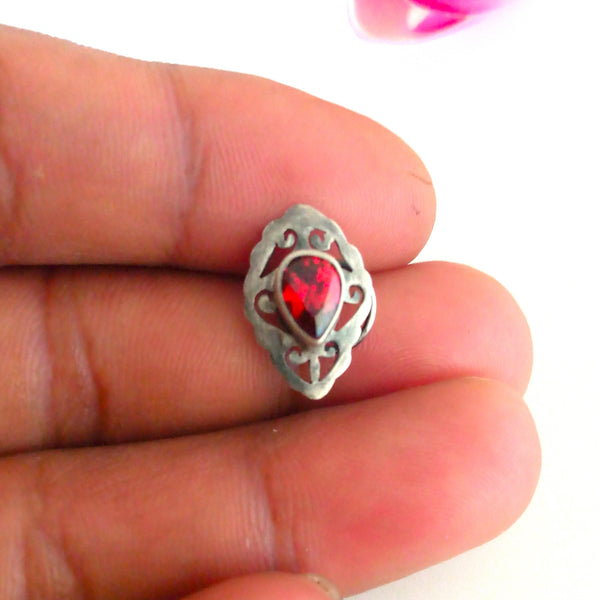 Handmade Pure Silver Garnet Nose Pin ( Pierced ) - Enumu