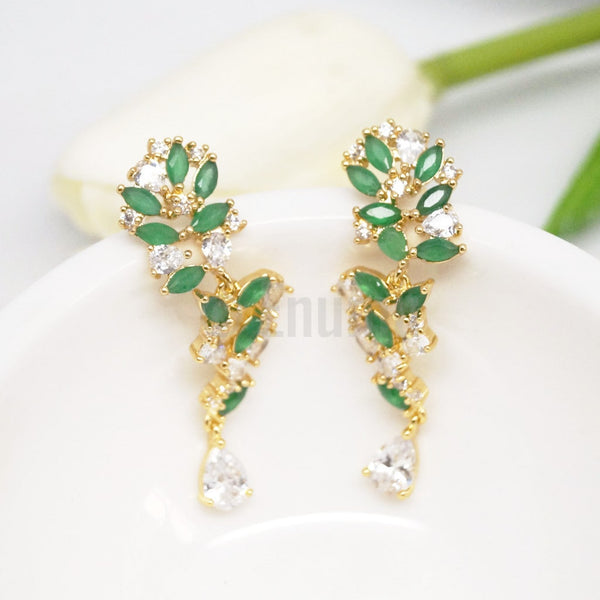 Simple Emerald Dangle Earrings - Enumu