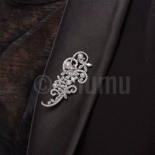 Pearl and Swiss Zircon Brooch - Enumu