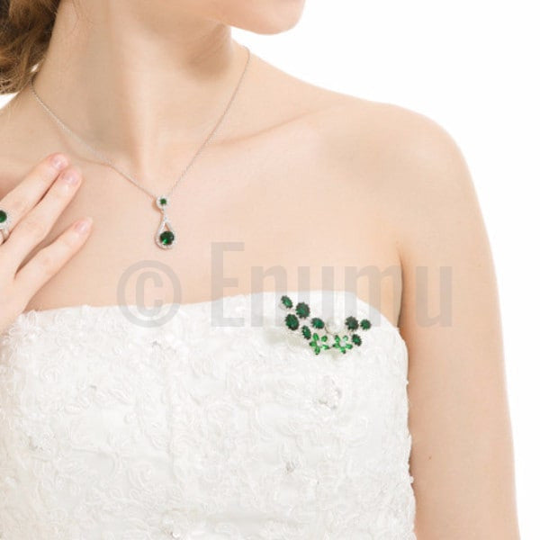 Emerald Brooch or Saree Pin - Enumu