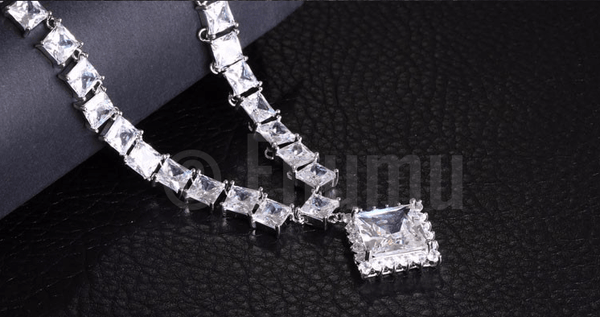 Diamond Necklace Set with Bracelet (6.5" or 17 cms) - Enumu