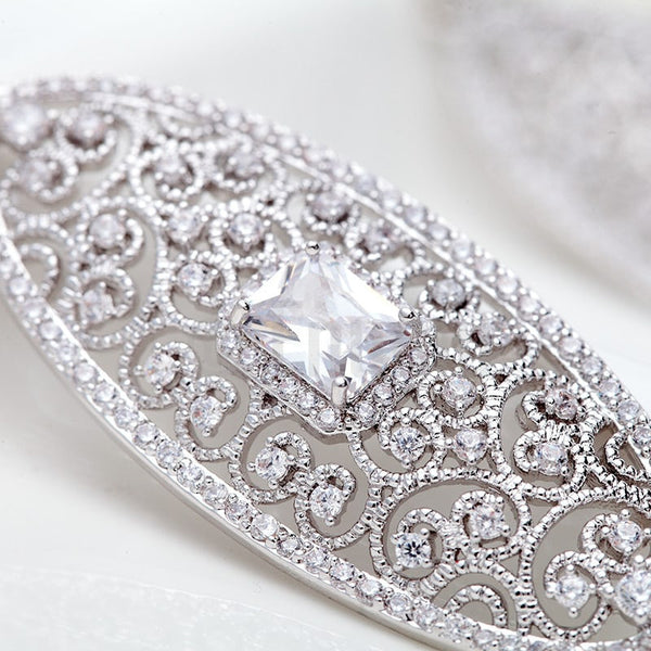 Grand Swiss Zircon Dangle Earrings - Enumu