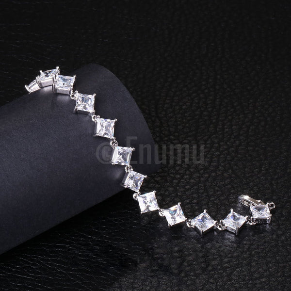 Diamond Necklace Set with Bracelet (6.5" or 17 cms) - Enumu