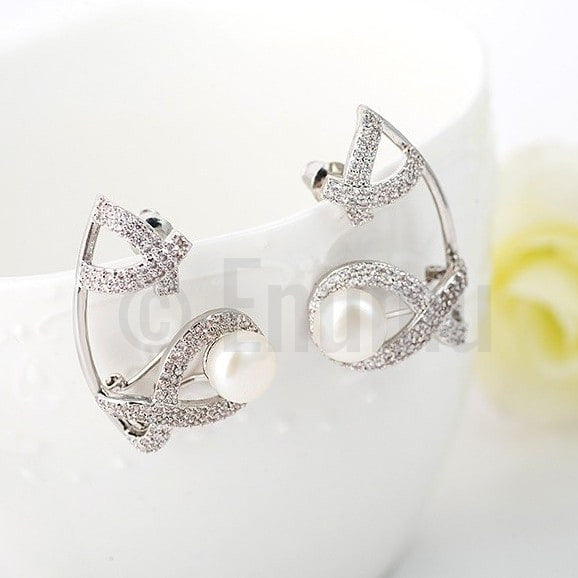 Big Dual Cut Pearl and CZ Cuff - Enumu