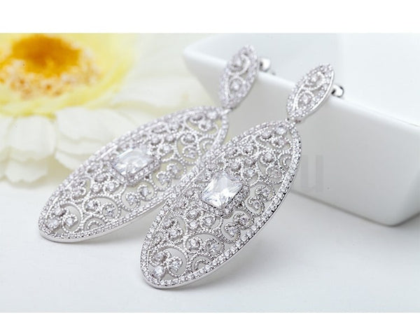 Grand Swiss Zircon Dangle Earrings - Enumu