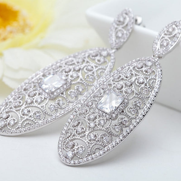 Grand Swiss Zircon Dangle Earrings - Enumu