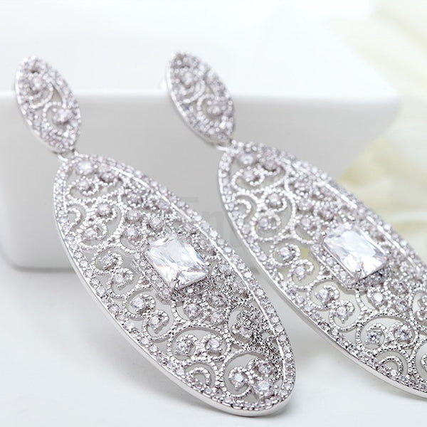 Grand Swiss Zircon Dangle Earrings - Enumu
