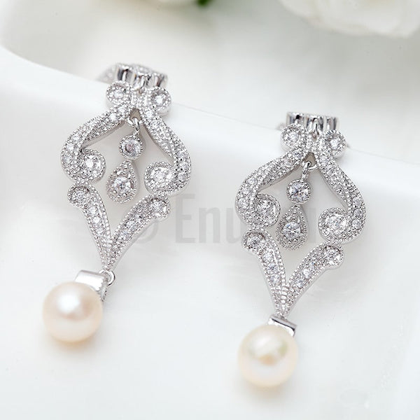 Simple Pearl Dangle Earrings - Enumu