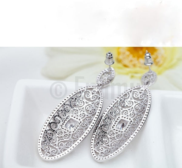 Grand Swiss Zircon Dangle Earrings - Enumu