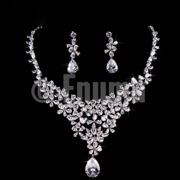 Diamond set store for wedding