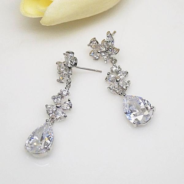 Diamond Imitation Zircon Dangle Earrings - Enumu
